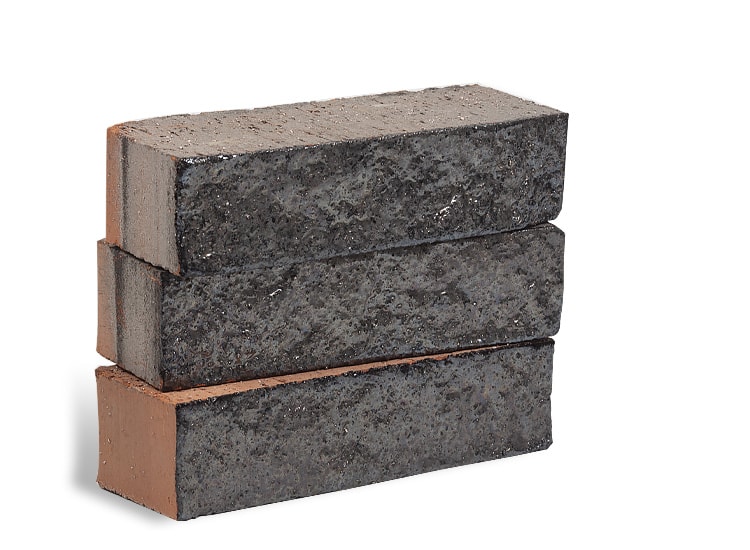 Декоративный полнотелый колотый кирпич «Черный гранат» 1НФ